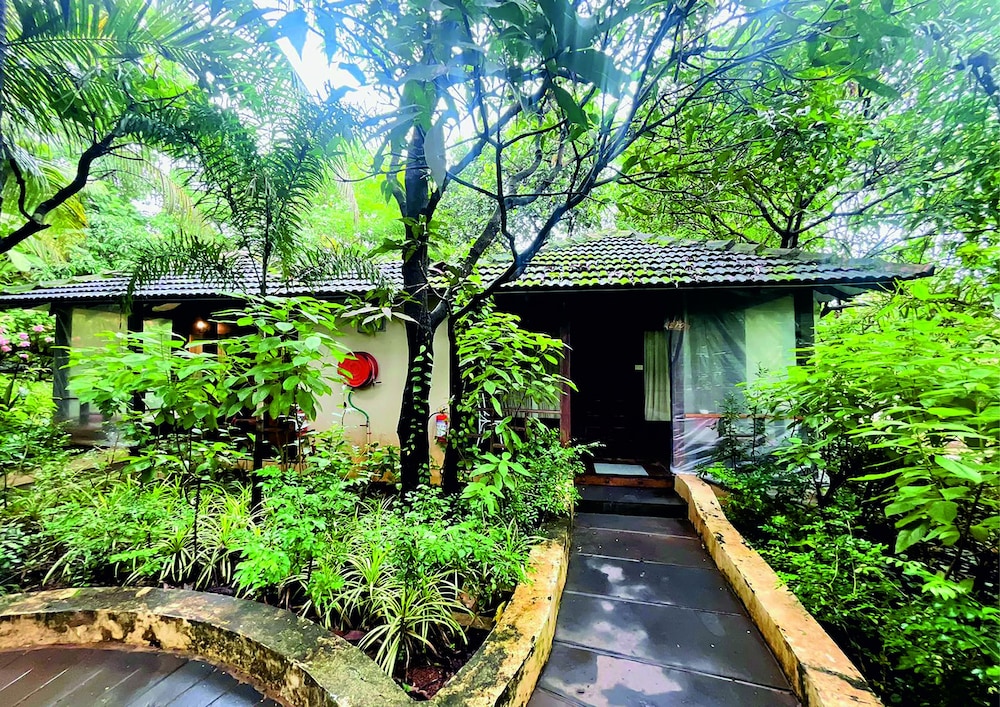 Golden Tulip Goa Mandrem — Hotel building in Mandrem, Goa
