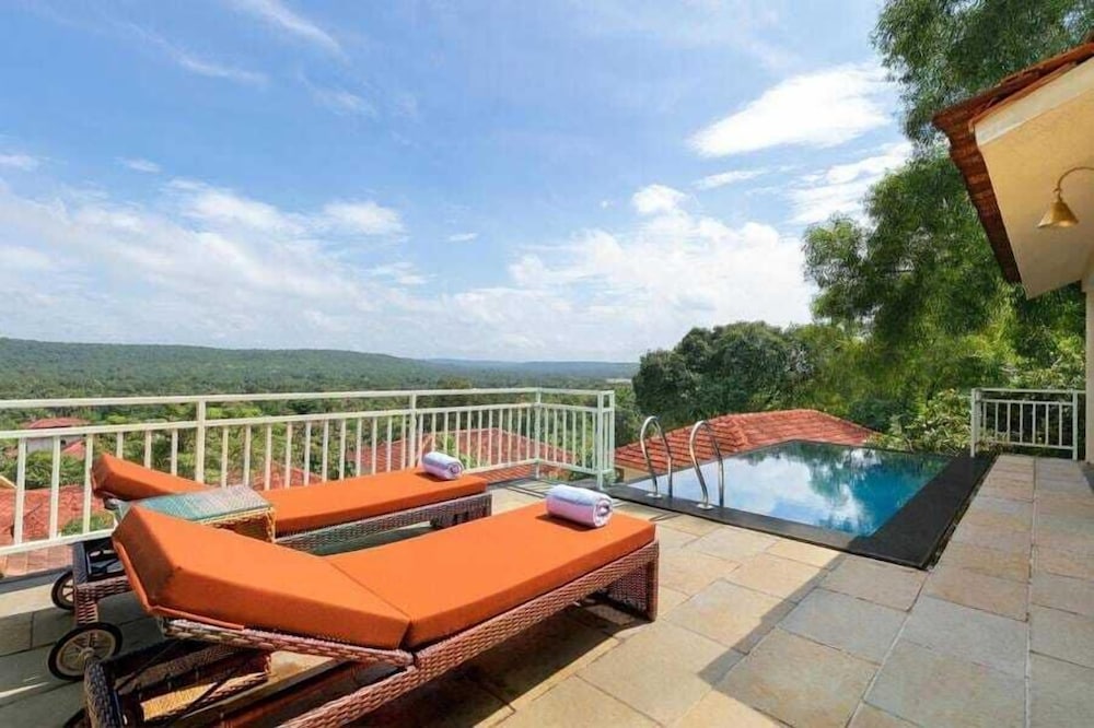 Golden Tulip Goa Mandrem — Swimming pool in Mandrem, Goa