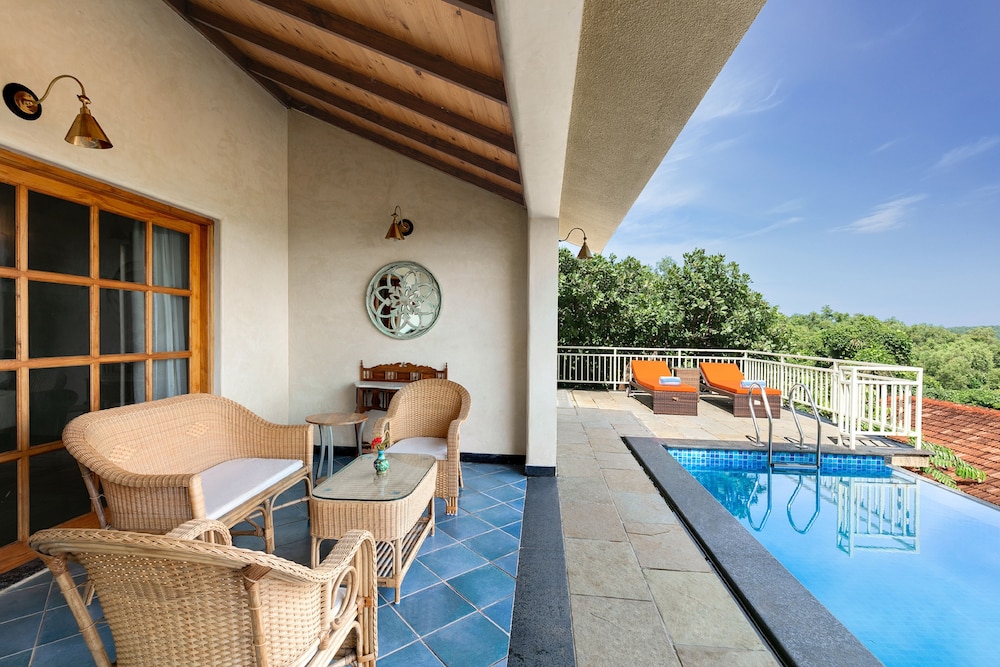 Golden Tulip Goa Mandrem — Swimming pool in Mandrem, Goa