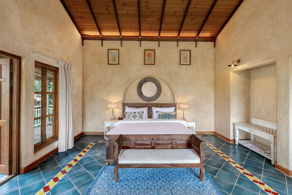 Golden Tulip Goa Mandrem — Hotel rooms in Mandrem, Goa