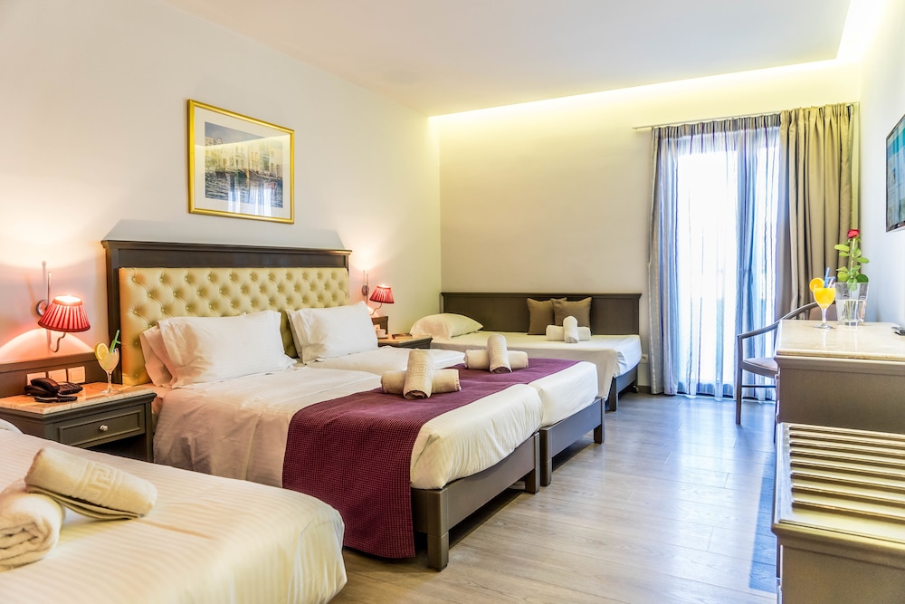 Castello City Hotel — Hotel rooms in Heraklion