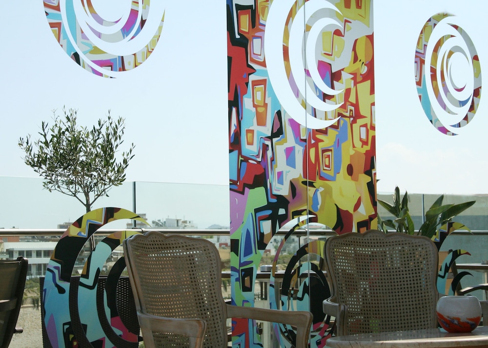 Castello City Hotel — Restaurant & bars in Heraklion