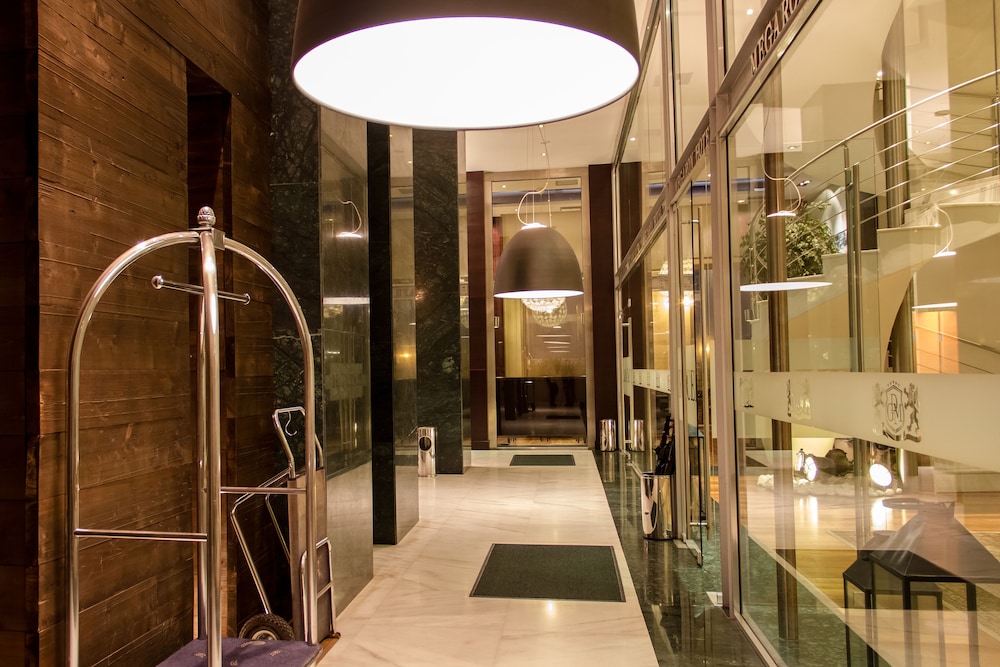 GDM Megaron Historical Monument Hotel — Hotel building in Heraklion