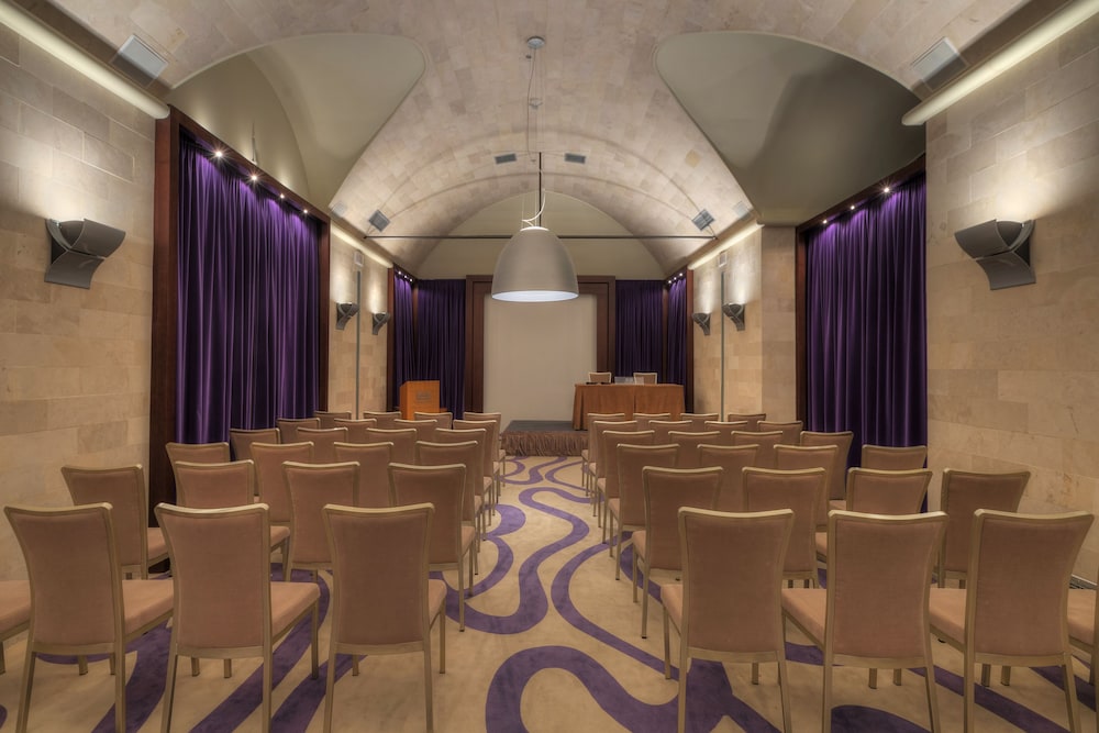 GDM Megaron Historical Monument Hotel — Hotel building in Heraklion