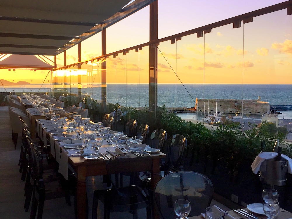 GDM Megaron Historical Monument Hotel — Restaurant & bars in Heraklion