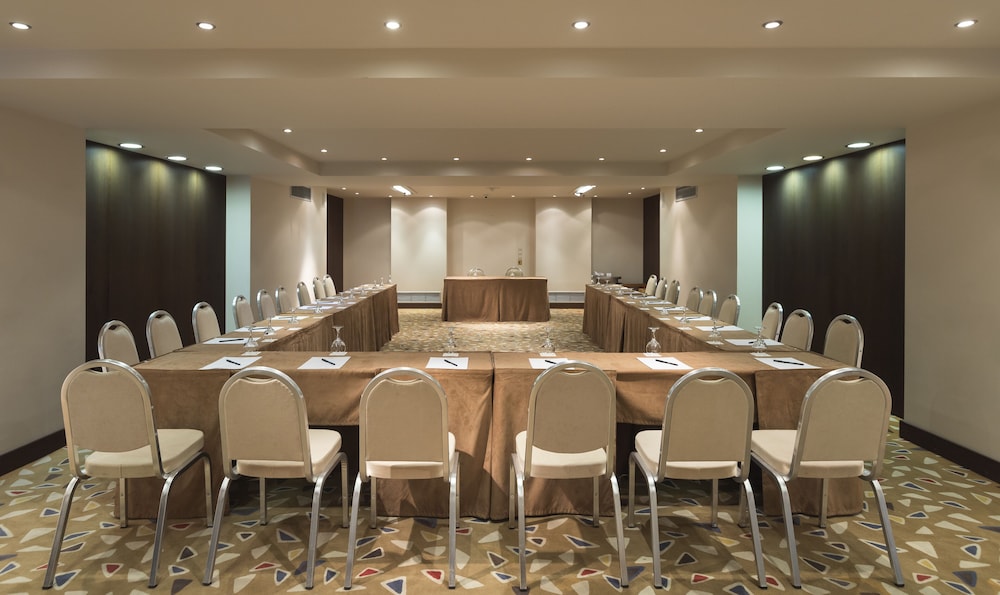 GDM Megaron Historical Monument Hotel — Hotel building in Heraklion