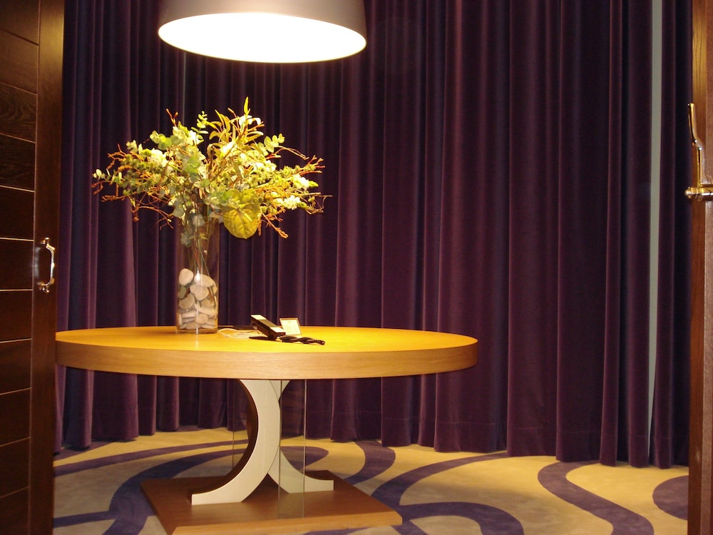 GDM Megaron Historical Monument Hotel — Hotel building in Heraklion