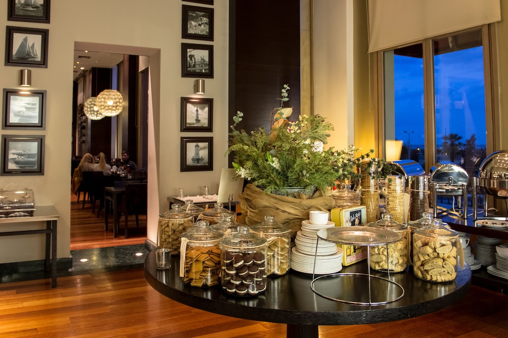 GDM Megaron Historical Monument Hotel — Restaurant & bars in Heraklion