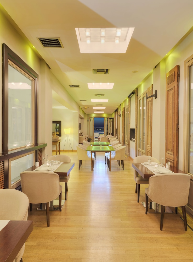 GDM Megaron Historical Monument Hotel — Restaurant & bars in Heraklion