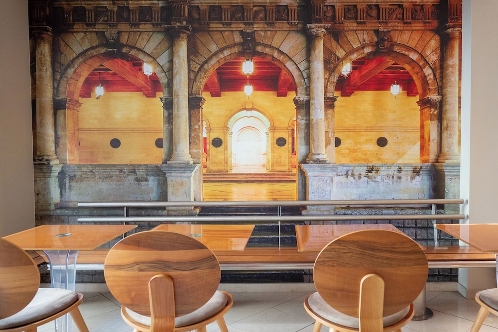 Kastro Hotel — Restaurant & bars in Heraklion