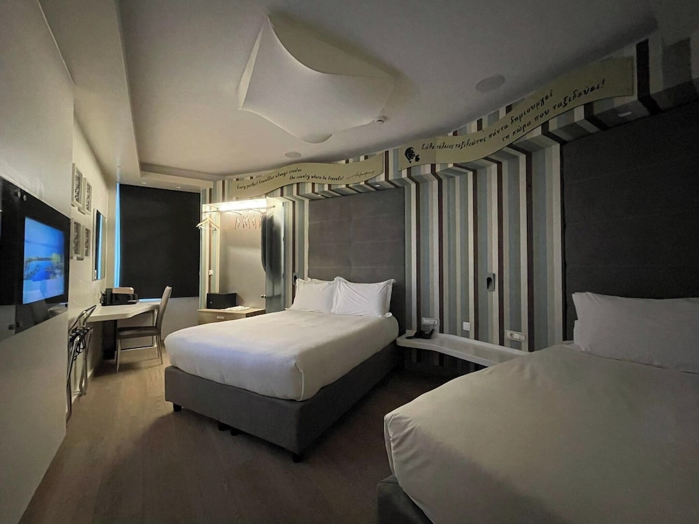 Kastro Hotel — Hotel rooms in Heraklion