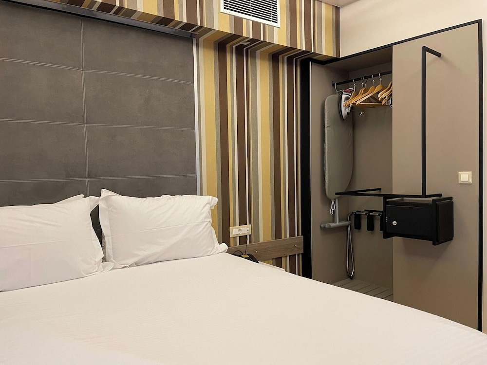 Kastro Hotel — Hotel rooms in Heraklion