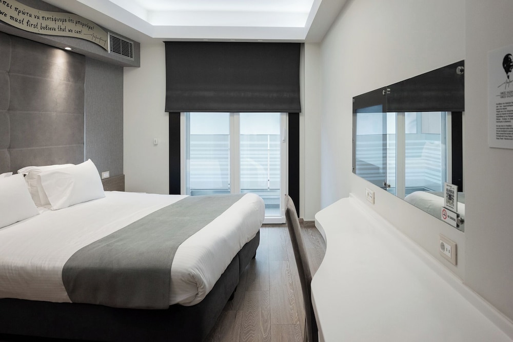 Kastro Hotel — Hotel rooms in Heraklion