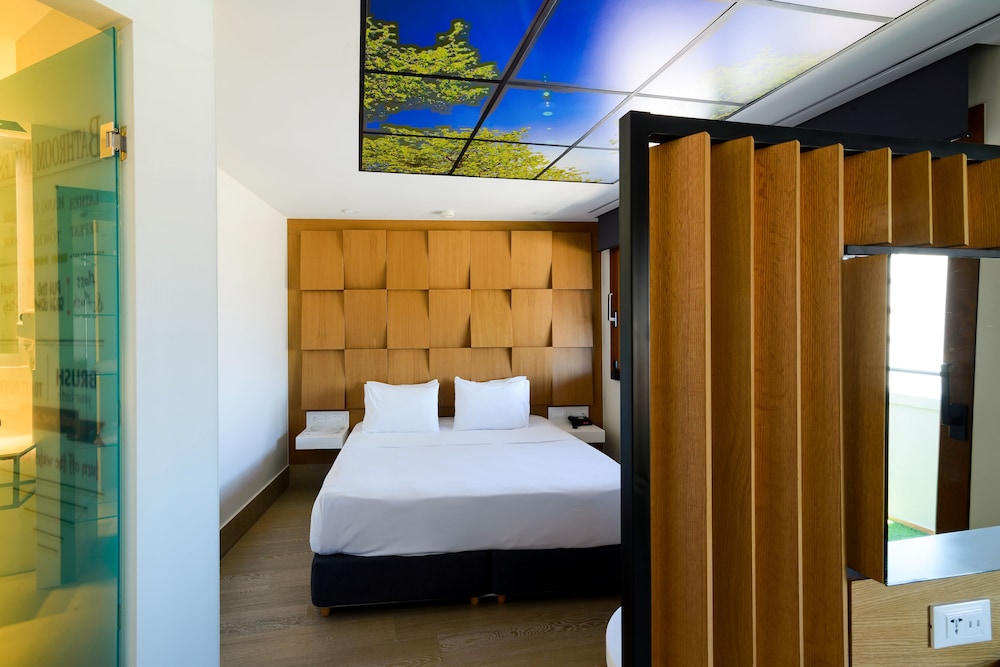 Kastro Hotel — Hotel rooms in Heraklion