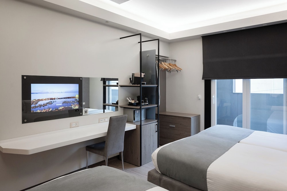 Kastro Hotel — Hotel rooms in Heraklion