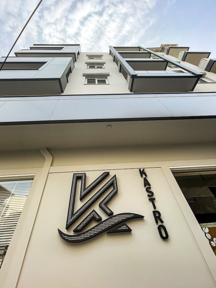 Kastro Hotel — Hotel building in Heraklion