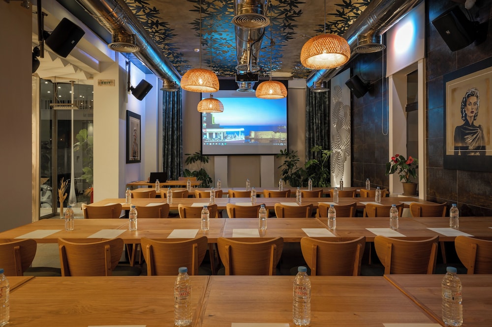 Lato Boutique Hotel — Restaurant & bars in Heraklion