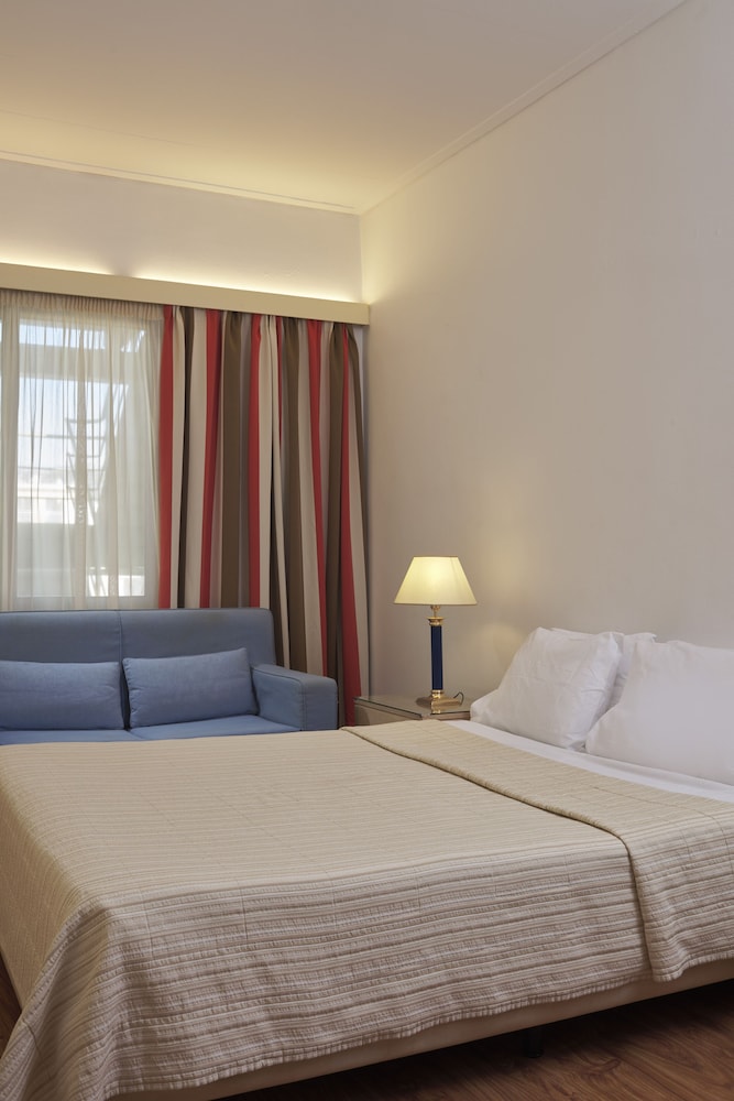 Candia Hotel — Hotel rooms in Athens, Attica
