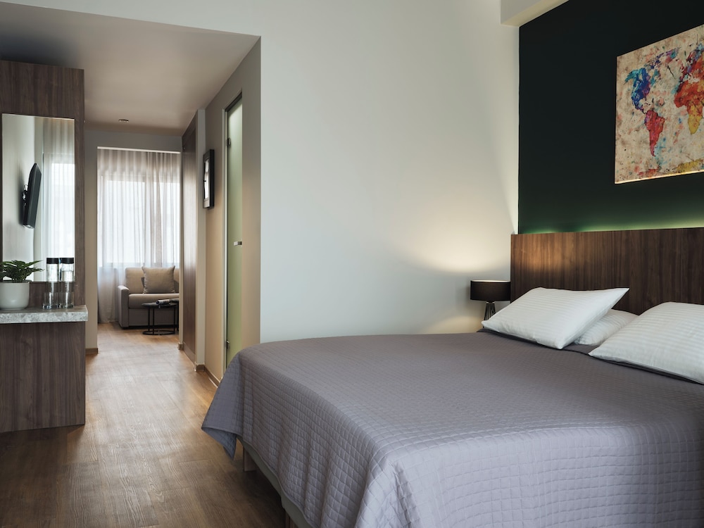 Candia Hotel — Hotel rooms in Athens, Attica