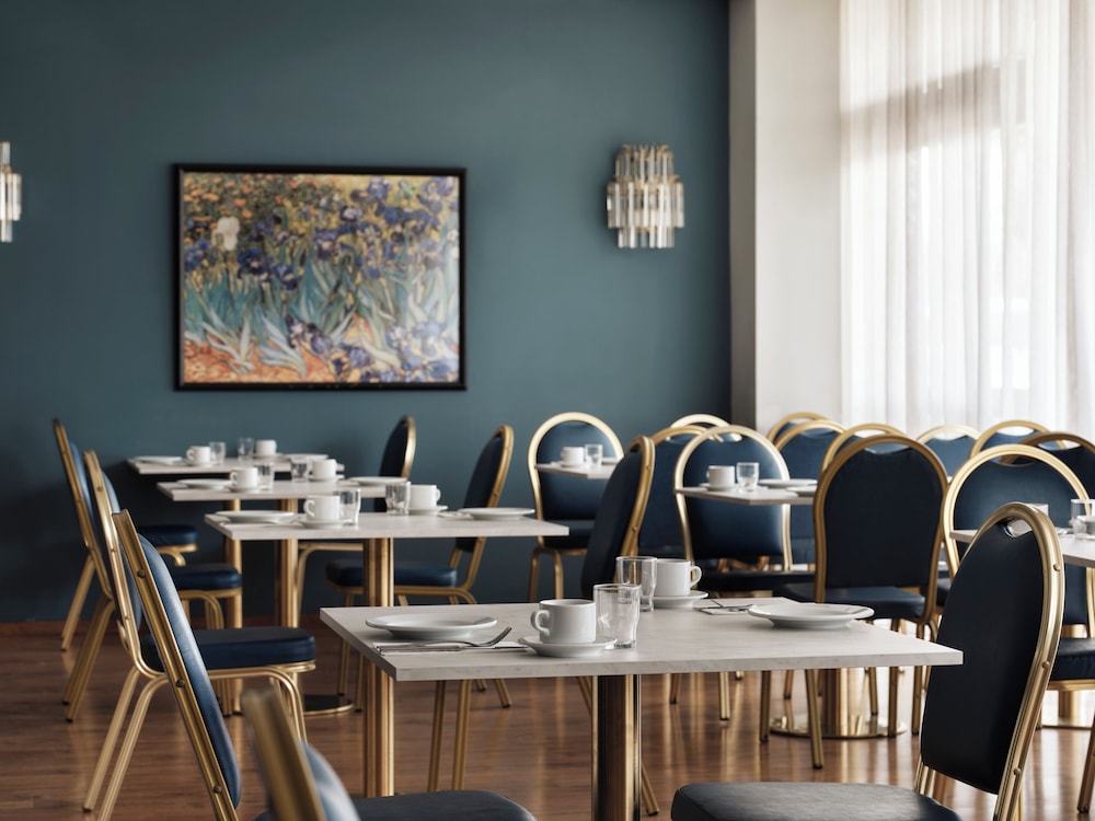 Candia Hotel — Restaurant & bars in Athens, Attica