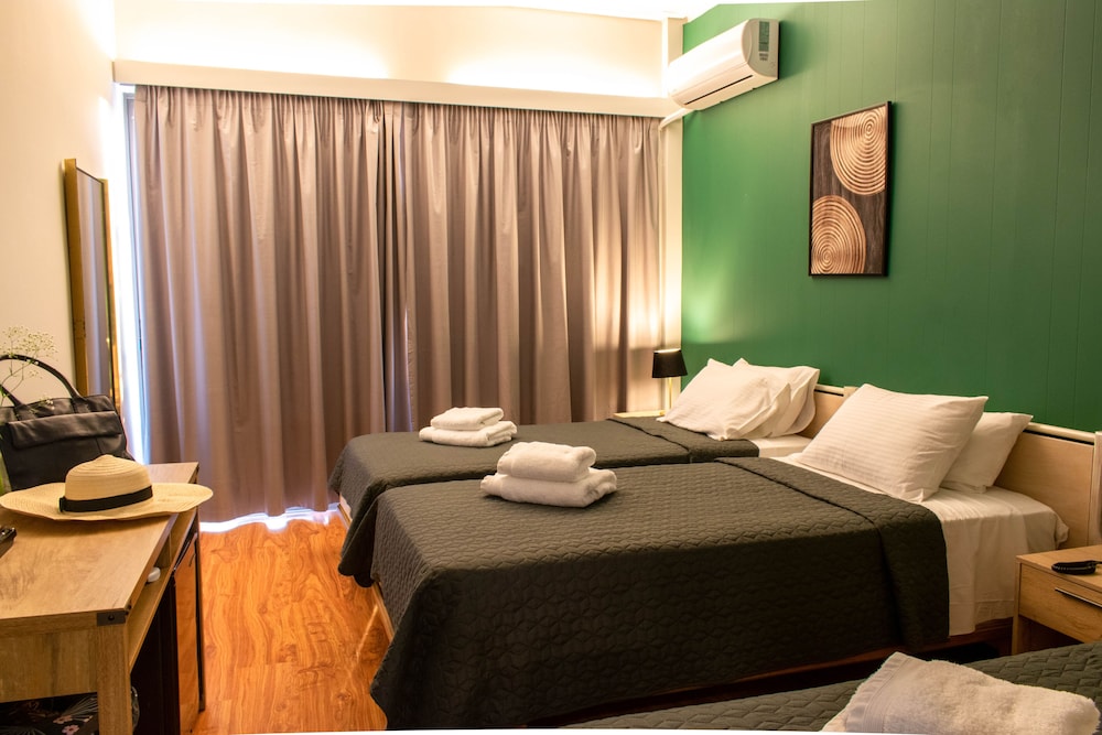 Candia Hotel — Hotel rooms in Athens, Attica