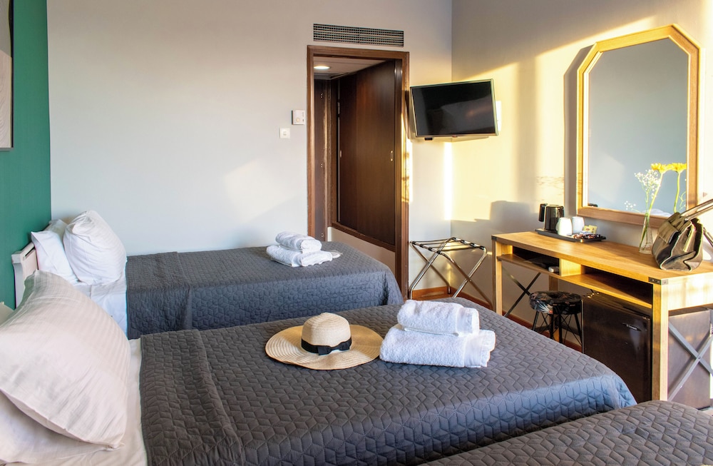 Candia Hotel — Hotel rooms in Athens, Attica