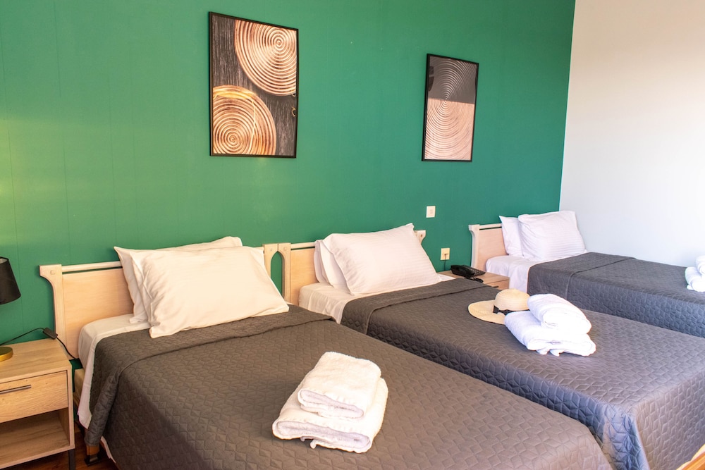 Candia Hotel — Hotel rooms in Athens, Attica