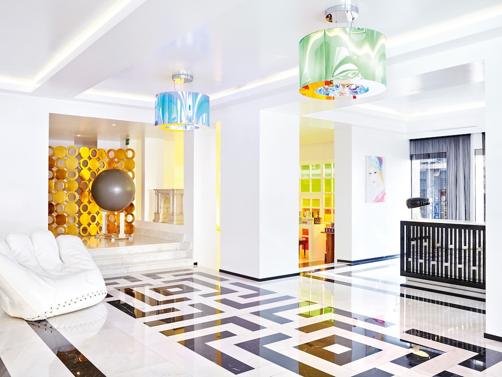 ATHENA Pallas — Hotel building in Athens, Attica