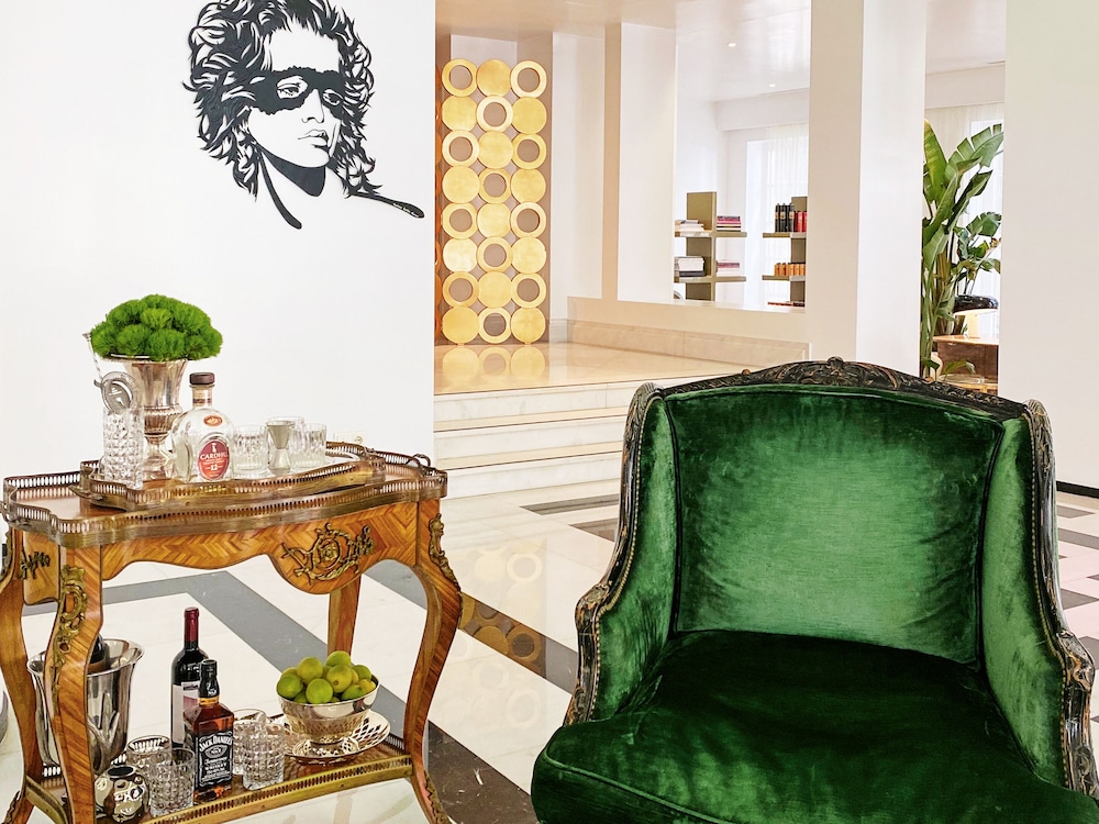 ATHENA Pallas — Restaurant & bars in Athens, Attica