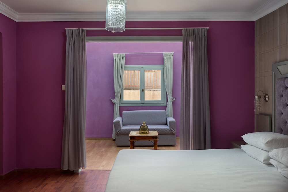Delphi Art Hotel — Hotel rooms in Athens, Attica