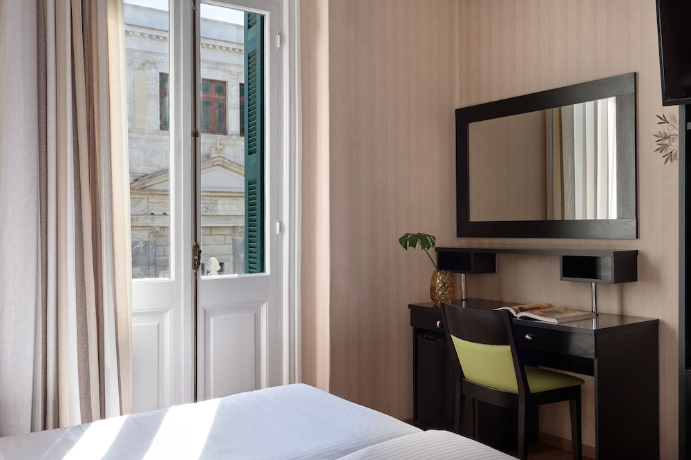 Delphi Art Hotel — Hotel rooms in Athens, Attica