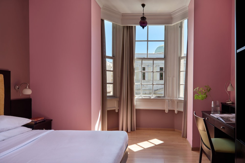 Delphi Art Hotel — Hotel rooms in Athens, Attica