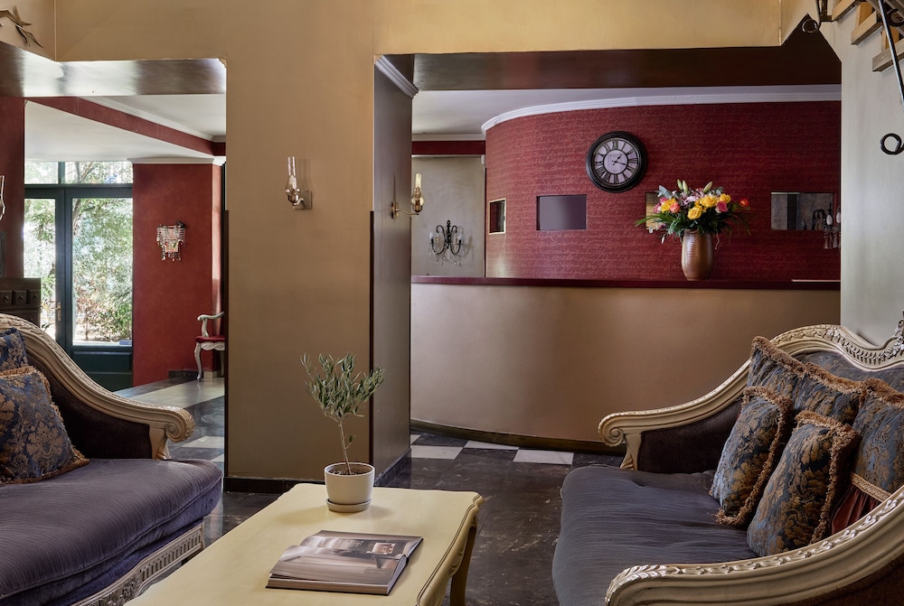 Delphi Art Hotel — Hotel building in Athens, Attica