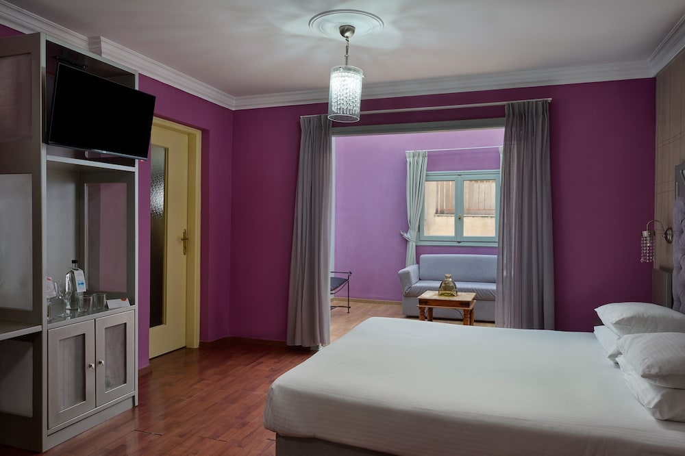 Delphi Art Hotel — Hotel rooms in Athens, Attica