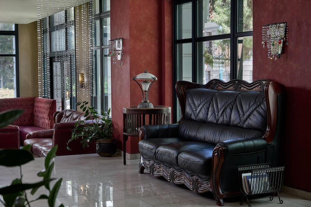 Delphi Art Hotel — Hotel building in Athens, Attica