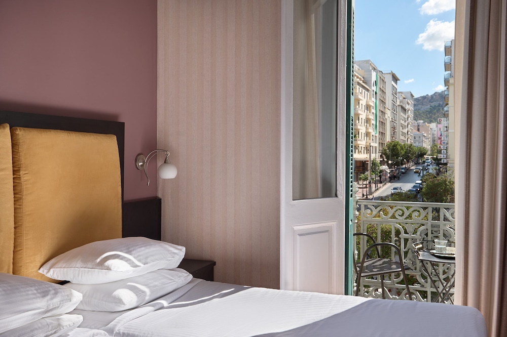 Delphi Art Hotel — Hotel rooms in Athens, Attica