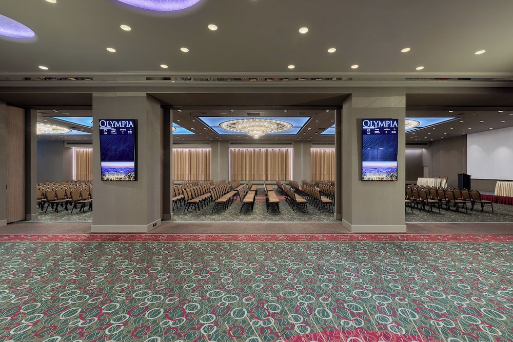 Divani Caravel — Restaurant & bars in Athens, Attica