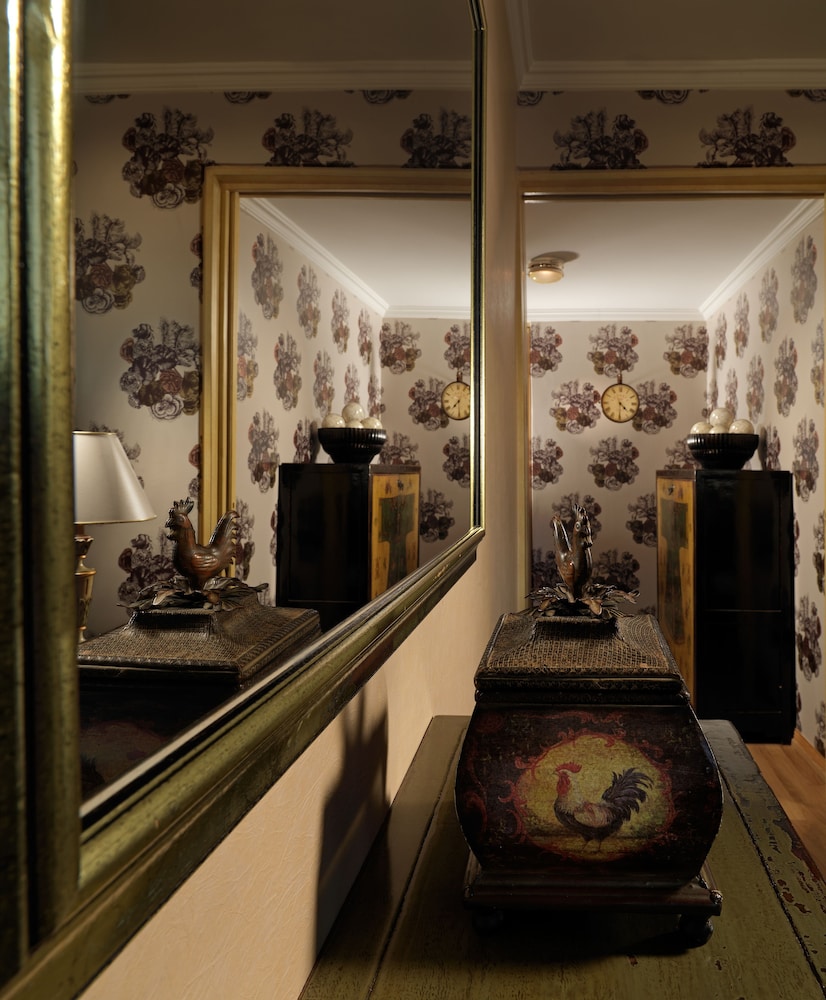Divani Caravel — Hotel rooms in Athens, Attica