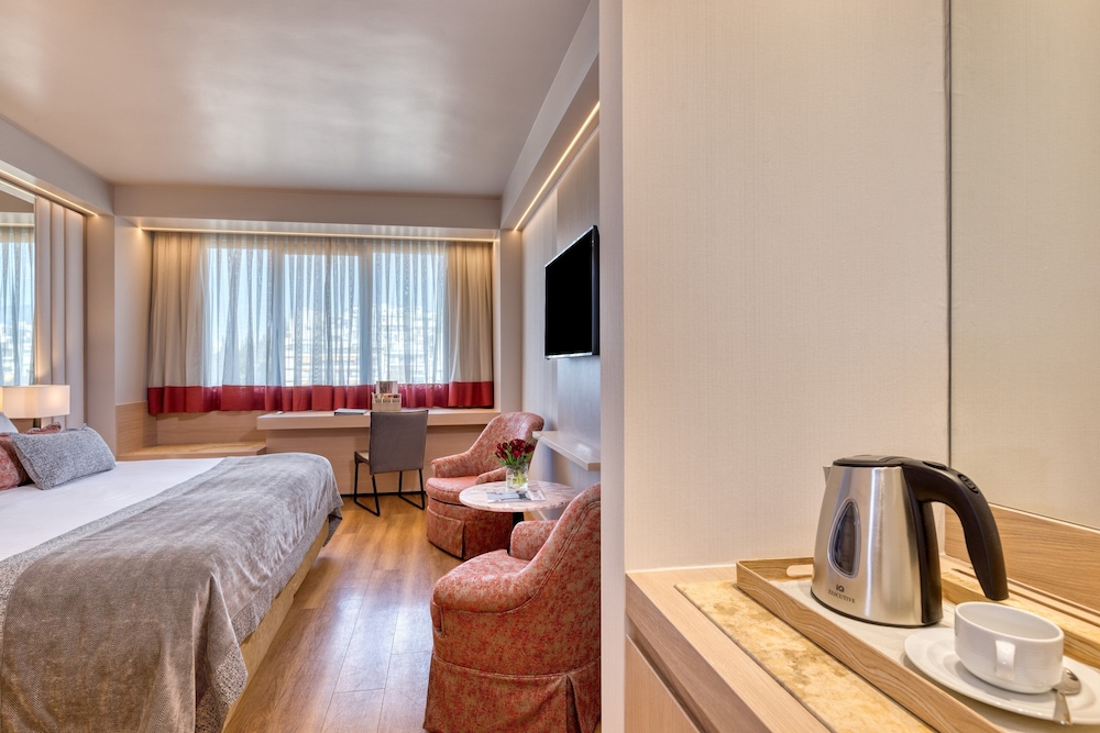 Divani Caravel — Hotel rooms in Athens, Attica