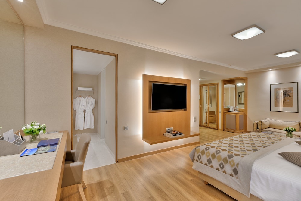 Divani Caravel — Hotel rooms in Athens, Attica