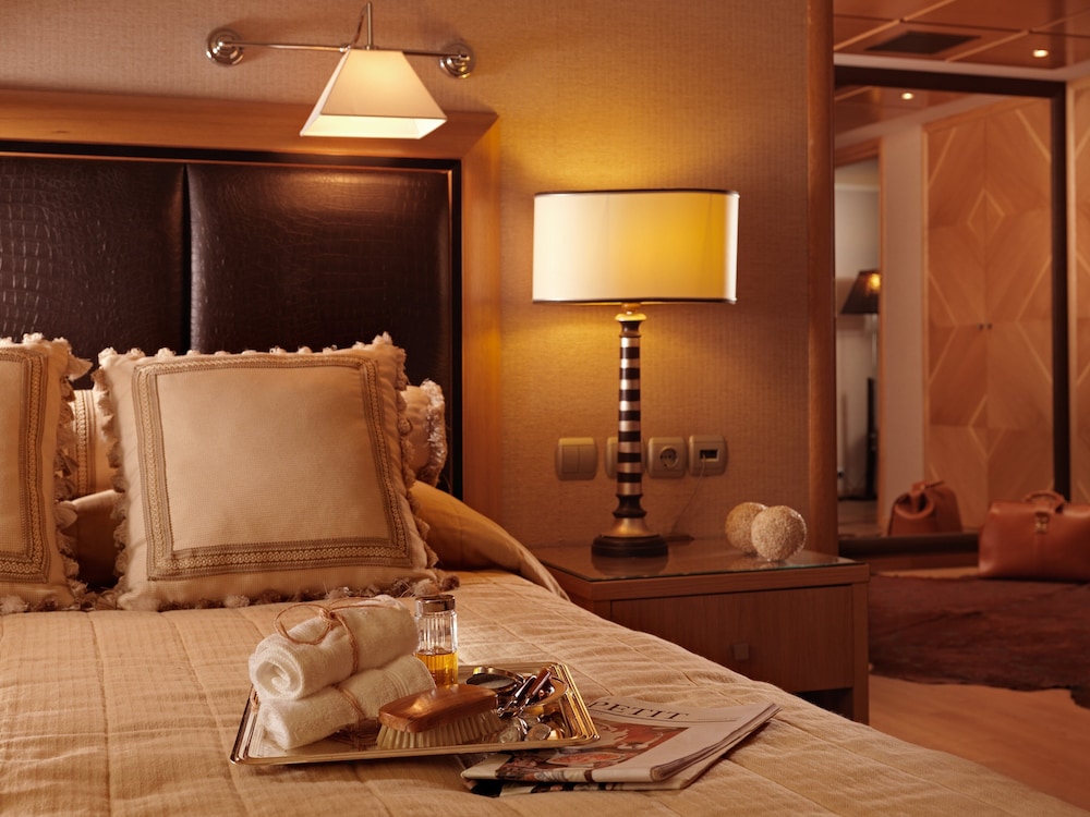 Divani Caravel — Hotel rooms in Athens, Attica