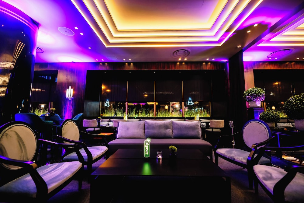 Divani Caravel — Restaurant & bars in Athens, Attica