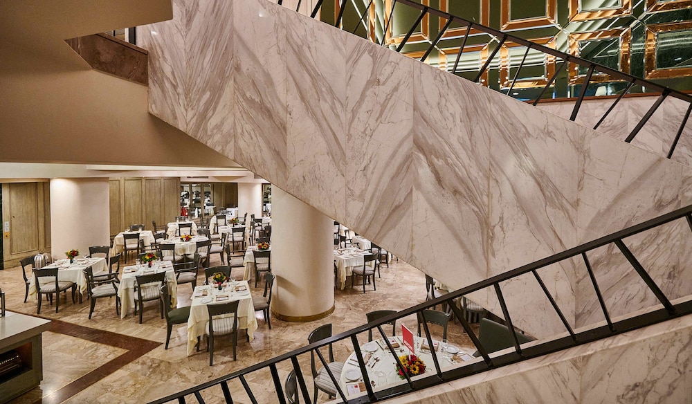 Divani Palace Acropolis — Restaurant & bars in Athens, Attica