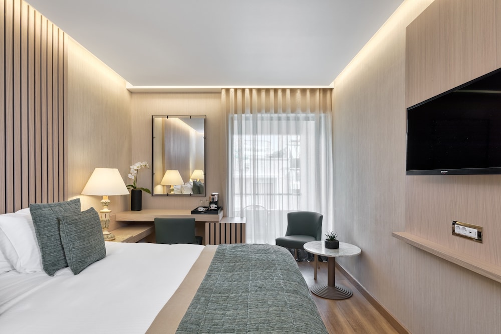 Divani Palace Acropolis — Hotel rooms in Athens, Attica
