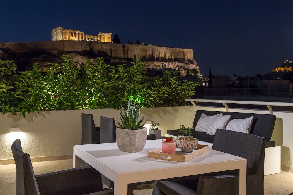 Divani Palace Acropolis — Attractions in the area in Athens, Attica