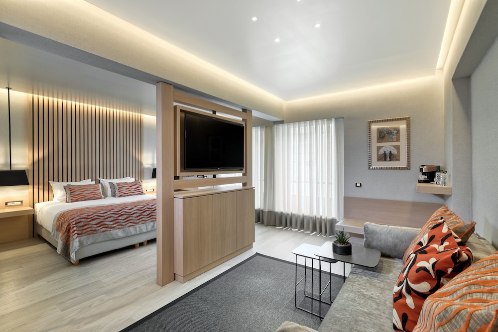Divani Palace Acropolis — Hotel rooms in Athens, Attica