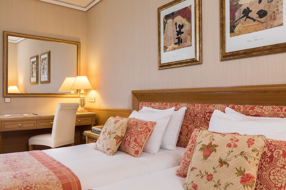 Divani Palace Acropolis — Hotel rooms in Athens, Attica