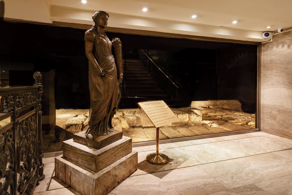 Divani Palace Acropolis — Hotel building in Athens, Attica