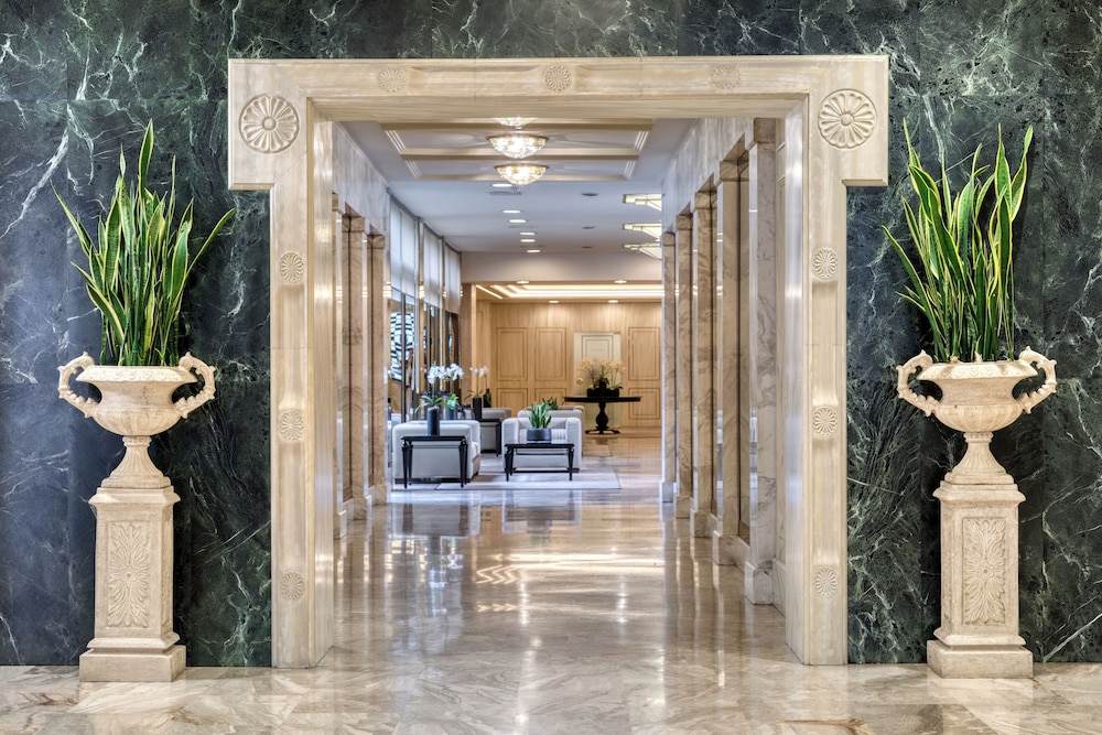Divani Palace Acropolis — Hotel building in Athens, Attica