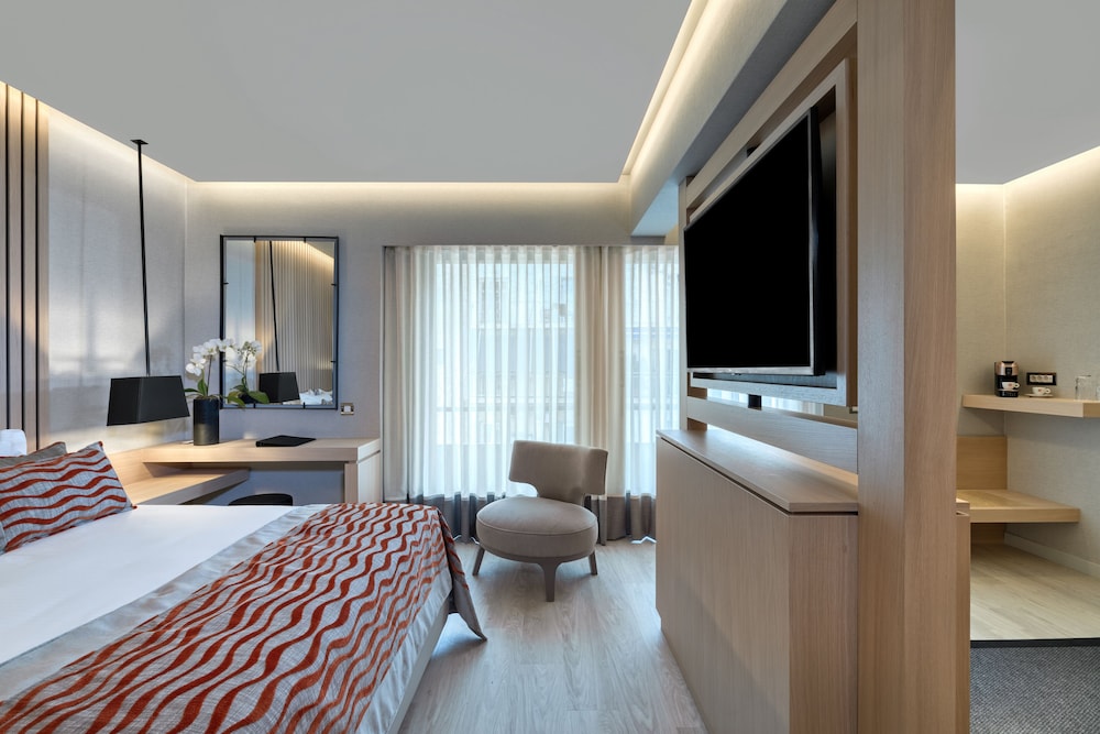 Divani Palace Acropolis — Hotel rooms in Athens, Attica